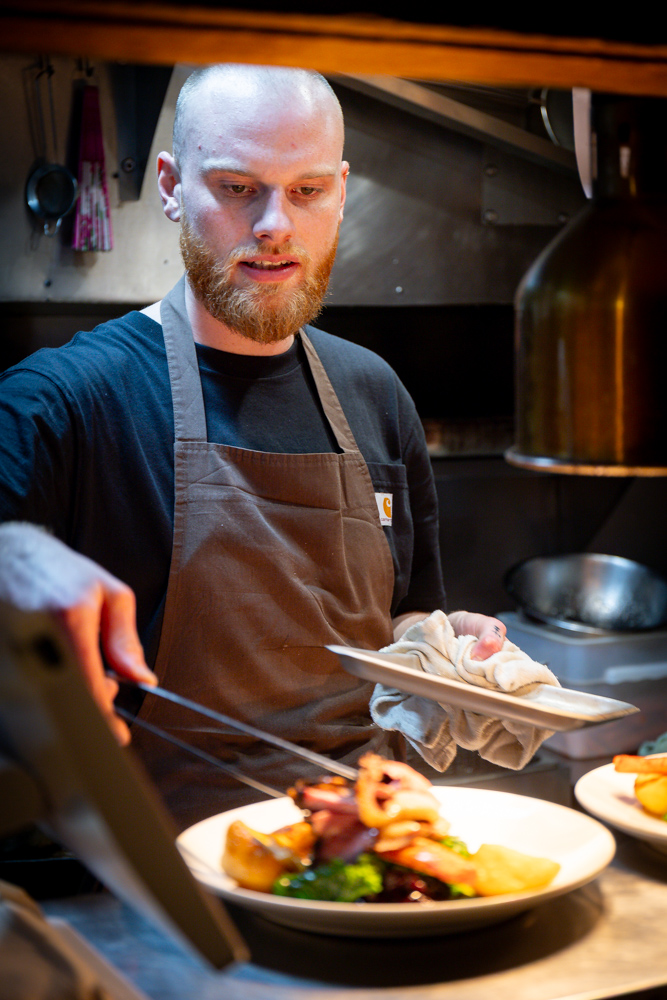 bargeeast_burnsnight-190