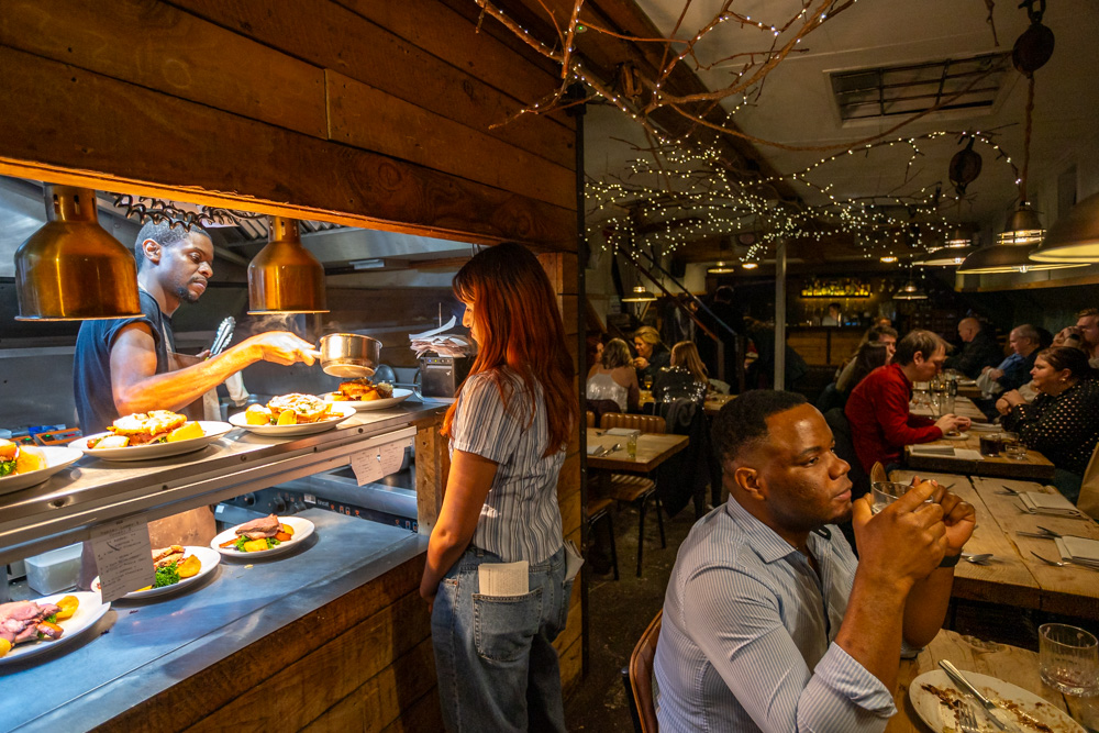 bargeeast_burnsnight-572